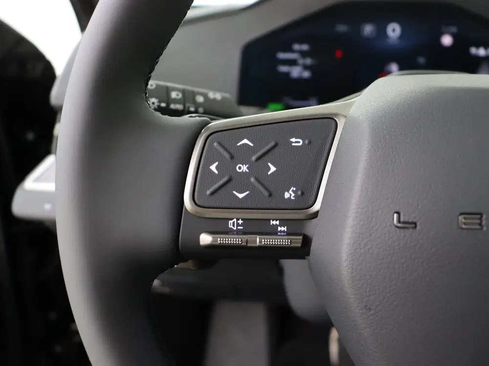 Lexus ES 350e Luxury Line uit 2026, foto 19