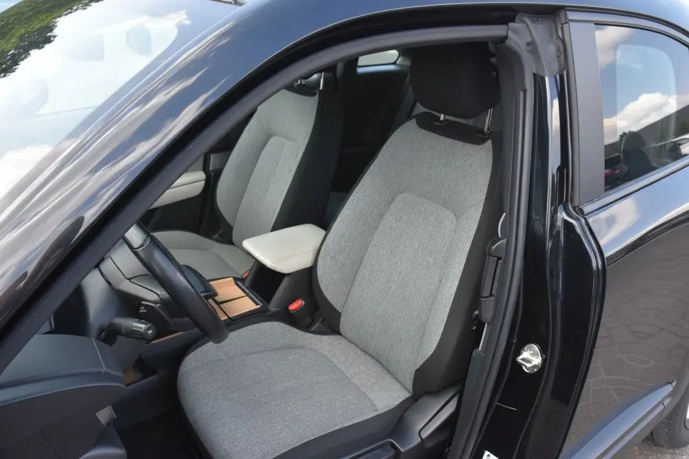 Mazda MX-30 e-SkyActiv 145 Comfort 36 kWh uit 2021, foto 8