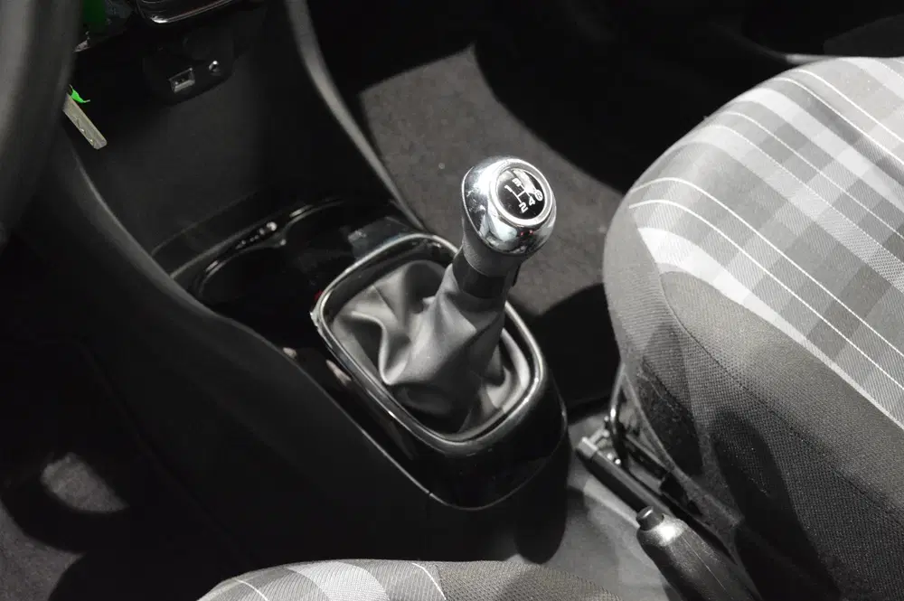 Peugeot 108 1.0 e-VTi Allure Groot scherm en camera uit 2020, foto 17