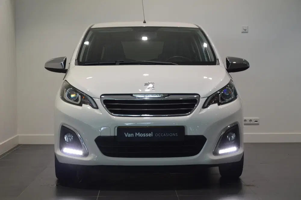 Peugeot 108 1.0 e-VTi Allure Groot scherm en camera uit 2020, foto 2
