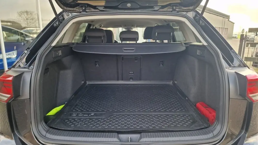 Volkswagen Golf Variant 1.0 TSI Life Business, Stoel&stuurve uit 2022, foto 6
