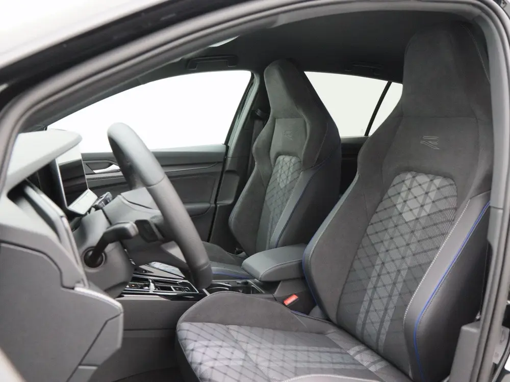 Volkswagen Golf R-Line Edition 1.5 eTSI 116 PK | Trekhaak | uit 2026, foto 19