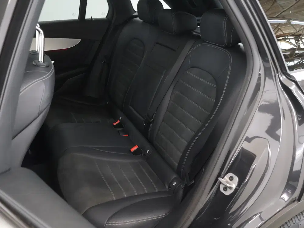 Mercedes-Benz GLC 300e 4MATIC AMG uit 2022, foto 11