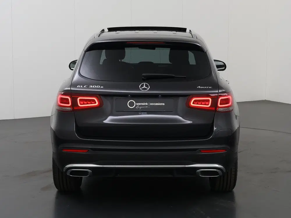 Mercedes-Benz GLC 300e 4MATIC AMG uit 2022, foto 4