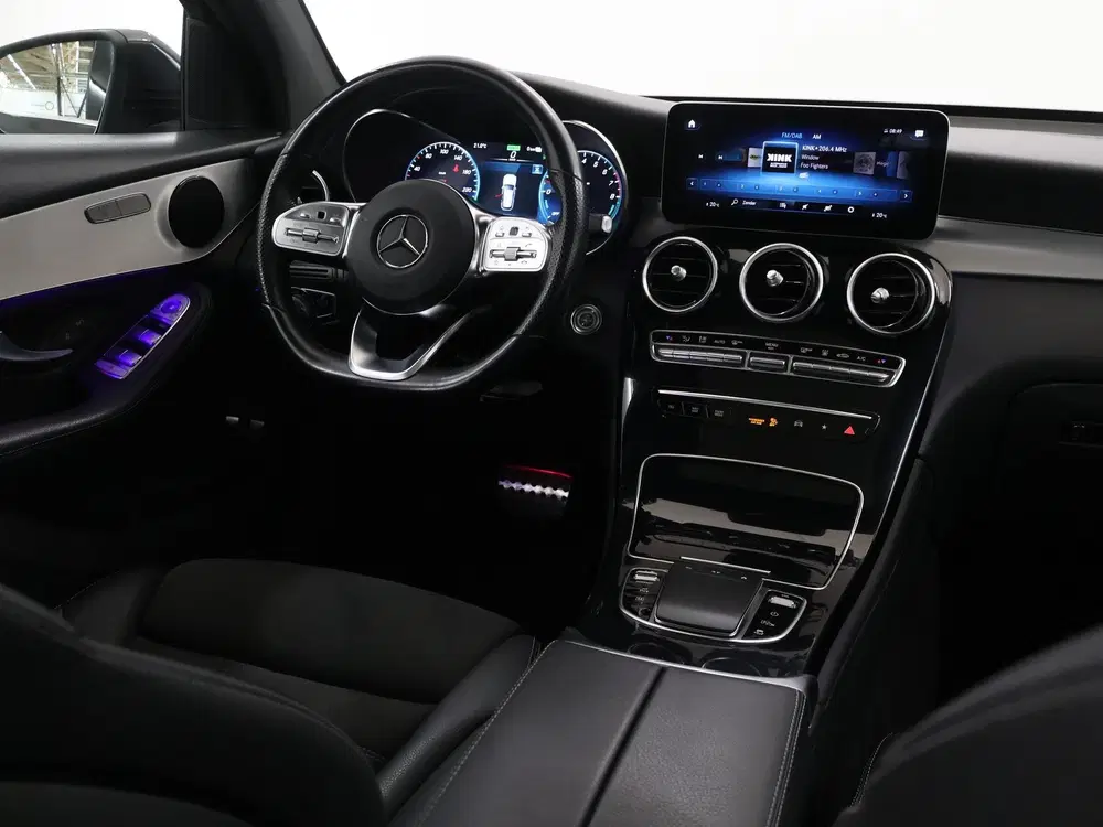 Mercedes-Benz GLC 300e 4MATIC AMG uit 2022, foto 9