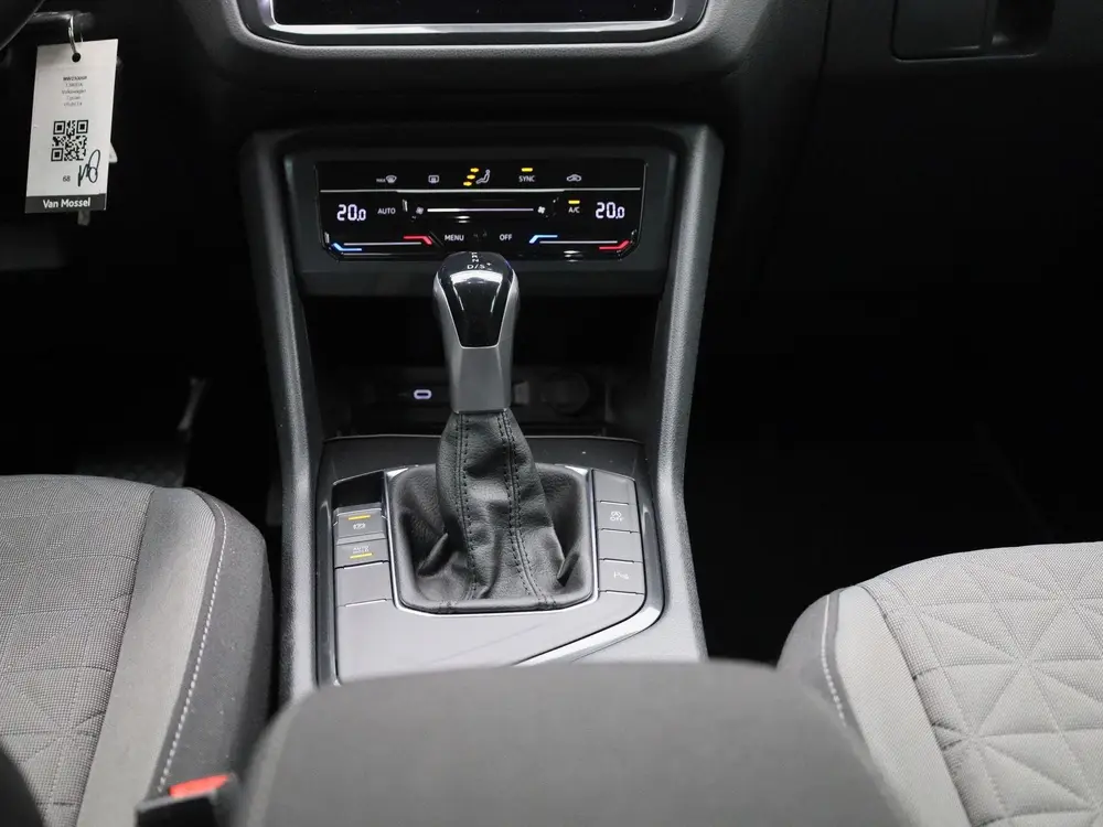 Volkswagen Tiguan 1.5 TSI Life | Climate Control| Parkeersen uit 2021, foto 10