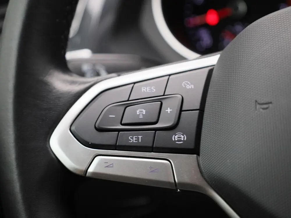 Volkswagen Tiguan 1.5 TSI Life | Climate Control| Parkeersen uit 2021, foto 18
