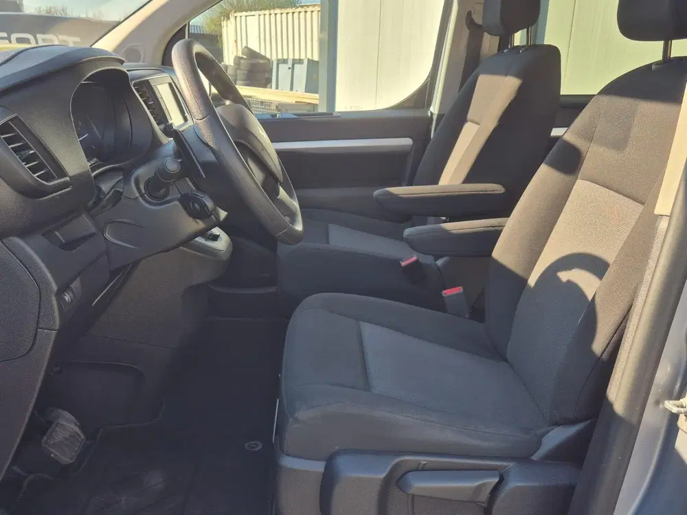 Peugeot Expert 2.0 BlueHDI 180 S&S DC TREKHAAK uit 2023, foto 17