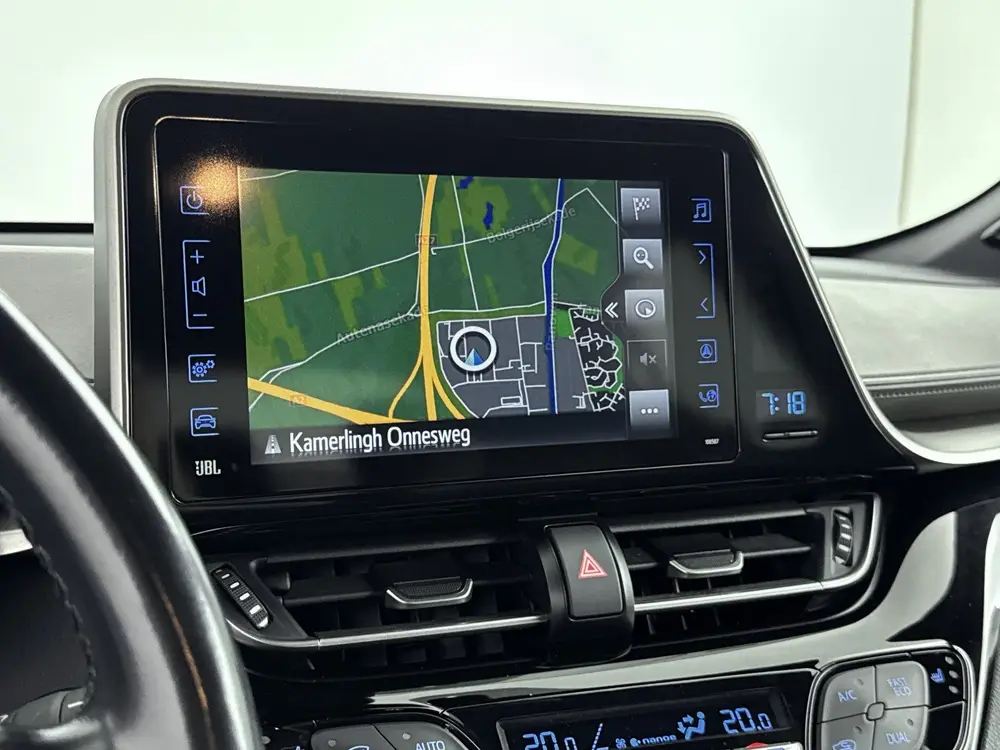 Toyota C-Hr 1.8 Hybrid Executive | Parkeersensoren V+A | JBL uit 2019, foto 11