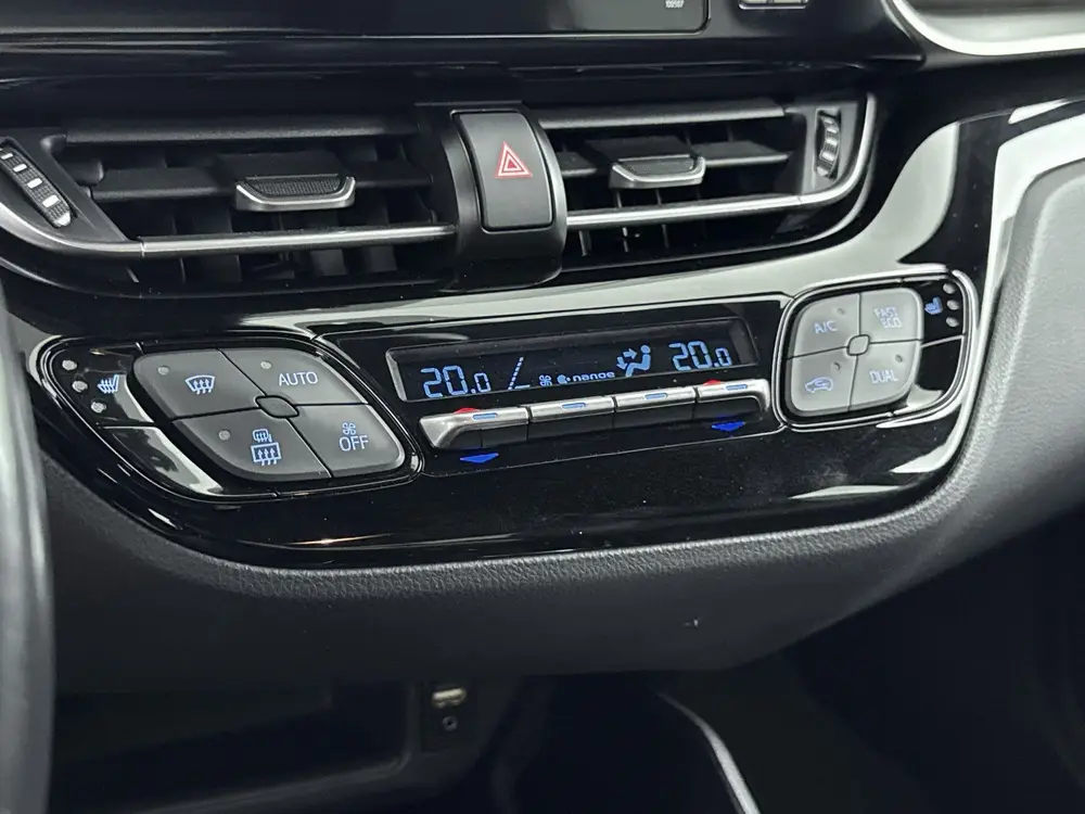 Toyota C-Hr 1.8 Hybrid Executive | Parkeersensoren V+A | JBL uit 2019, foto 12