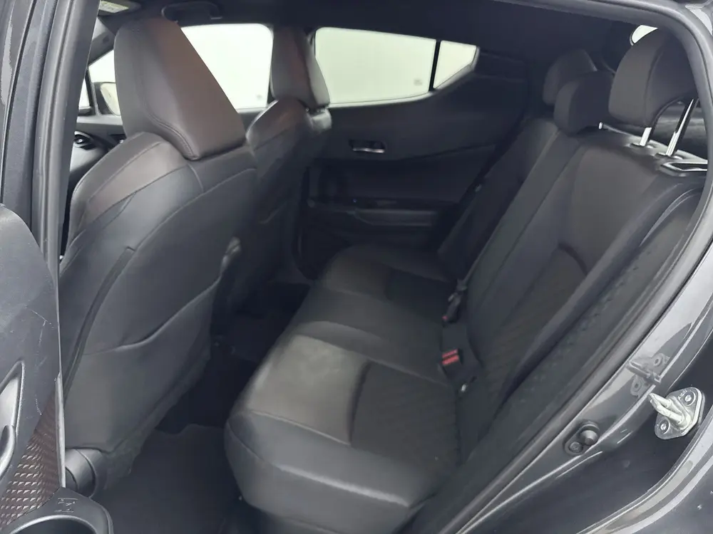 Toyota C-Hr 1.8 Hybrid Executive | Parkeersensoren V+A | JBL uit 2019, foto 14