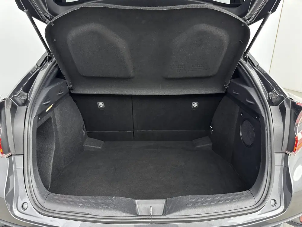 Toyota C-Hr 1.8 Hybrid Executive | Parkeersensoren V+A | JBL uit 2019, foto 15