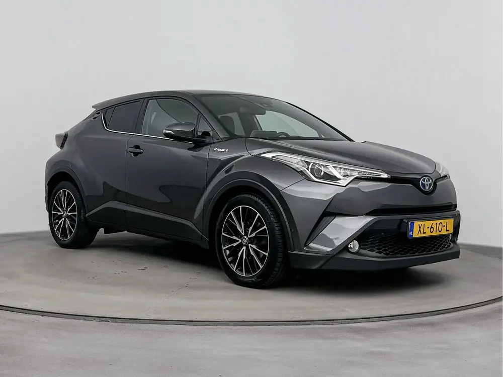Toyota C-Hr 1.8 Hybrid Executive | Parkeersensoren V+A | JBL uit 2019, foto 18