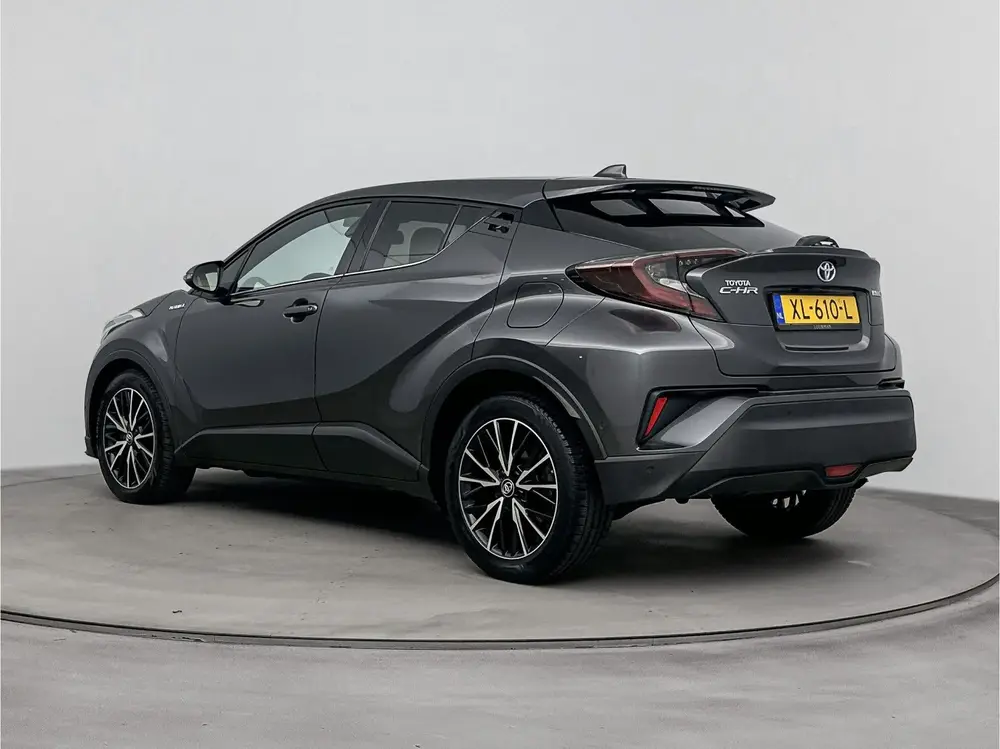 Toyota C-Hr 1.8 Hybrid Executive | Parkeersensoren V+A | JBL uit 2019, foto 19