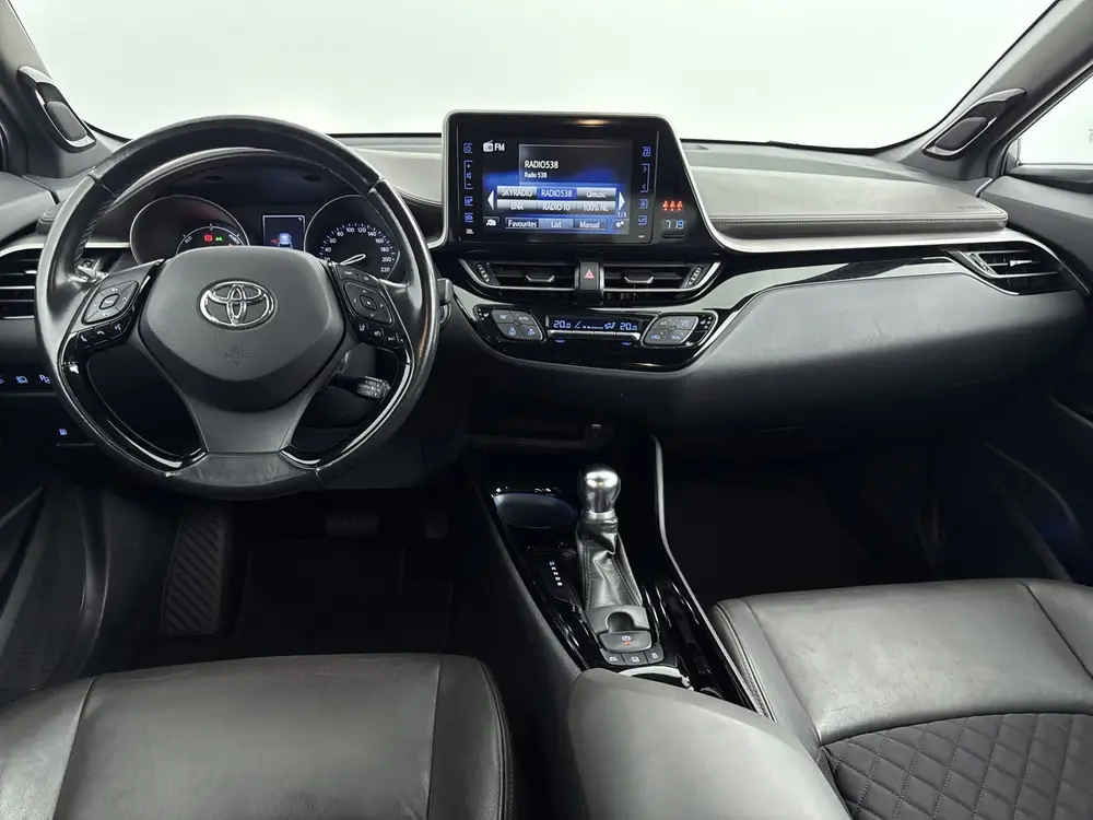 Toyota C-Hr 1.8 Hybrid Executive | Parkeersensoren V+A | JBL uit 2019, foto 5