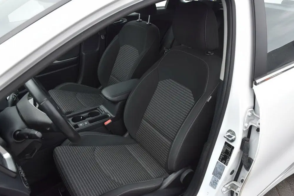 Kia Ceed 1.0 T-GDi DynamicLine uit 2022, foto 9