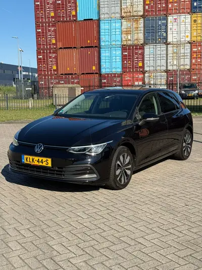 Volkswagen Golf 1.5 eTSI 130pk 7-DSG Trekhaak Dealerondh uit 2023