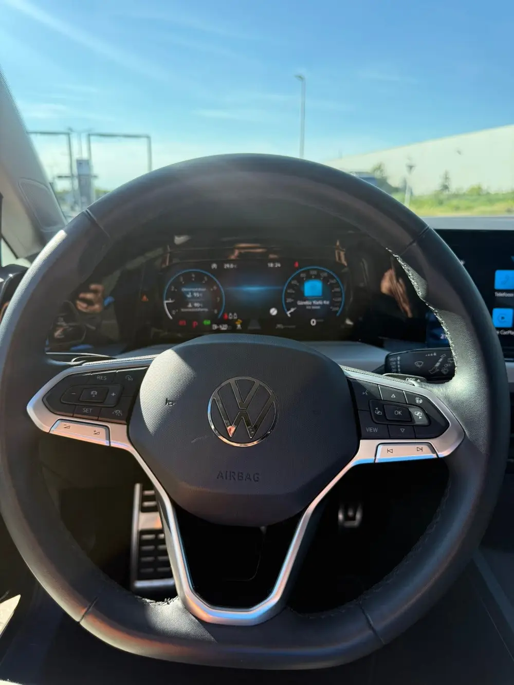 Volkswagen Golf 1.5 eTSI 130pk 7-DSG Trekhaak Dealerondh uit 2023, foto 10