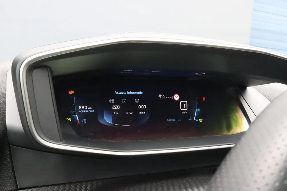 Peugeot 208 1.2 PureTech GT-Line uit 2021, foto 4