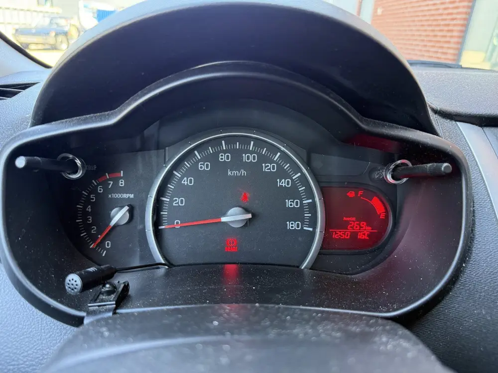 Suzuki Celerio 1.0 Comfort  park sensor  Navigatie uit 2019, foto 13