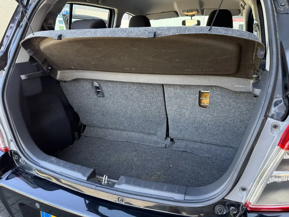 Suzuki Celerio 1.0 Comfort  park sensor  Navigatie uit 2019, foto 15