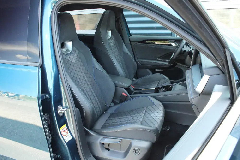 Volkswagen Tayron 1.5 eHybrid 204pk R-Line Edition | Panoram uit 2026, foto 17