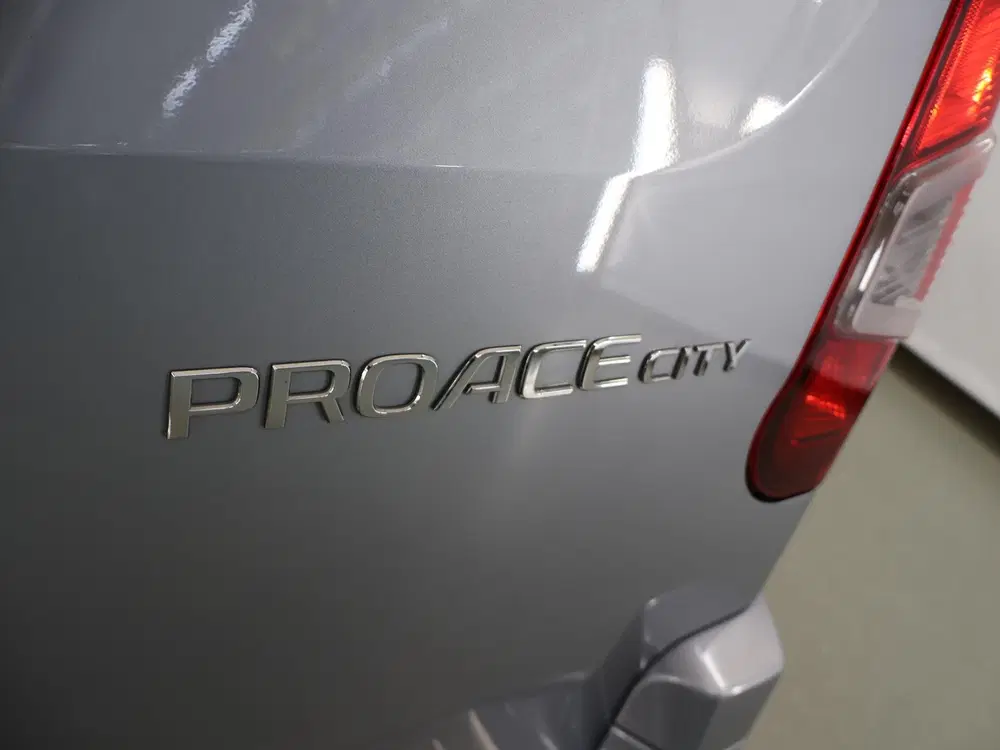 Toyota Proace City 1.5 D-4D uit 2023, foto 15