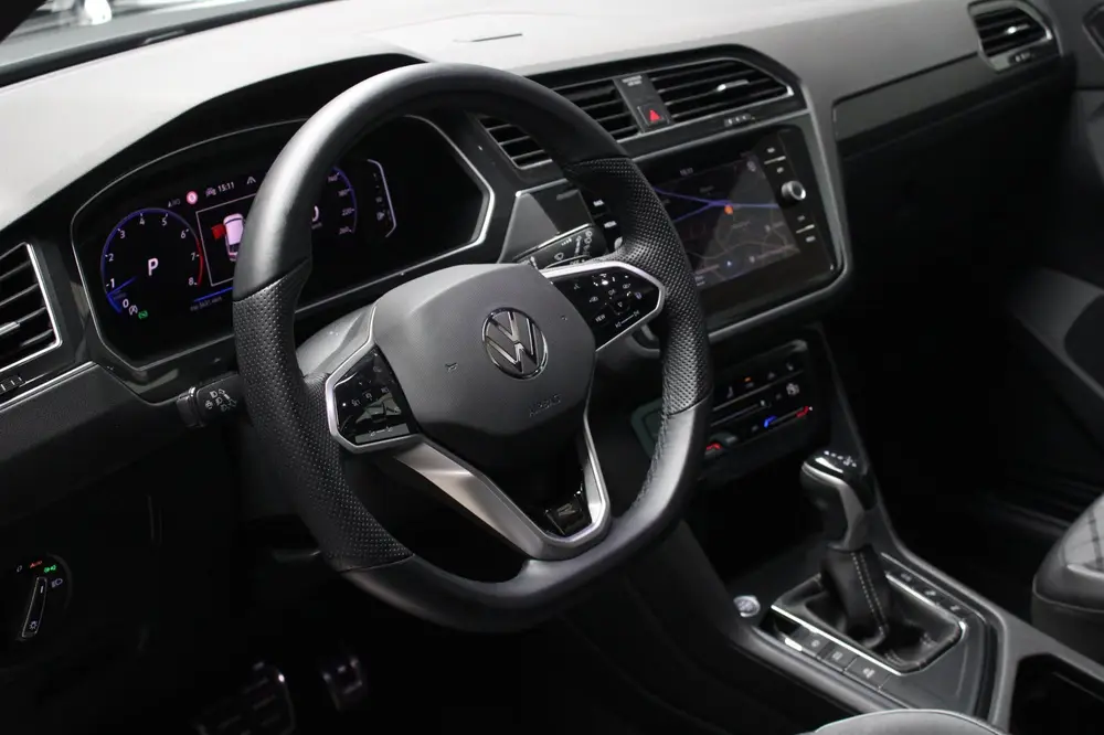 Volkswagen Tiguan 1.5 TSI R-Line l 3x R-Line Pano ACC IQ uit 2021, foto 17