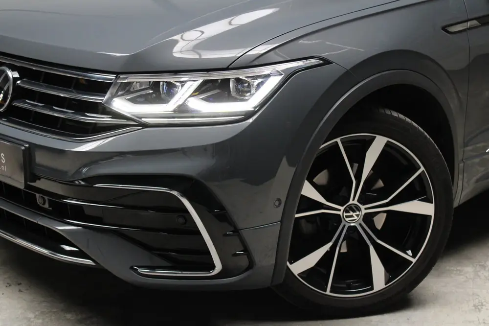 Volkswagen Tiguan 1.5 TSI R-Line l 3x R-Line Pano ACC IQ uit 2021, foto 2