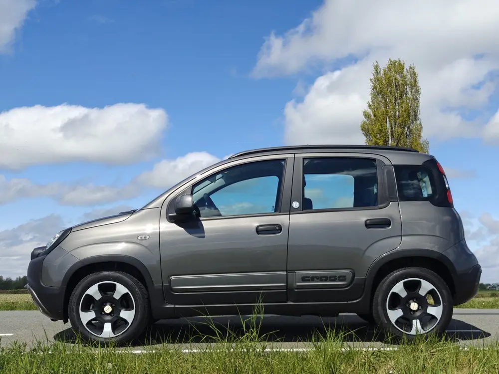 Fiat Panda 1.0 Hybrid Launch Edition (bj 2020) uit 2020, foto 17
