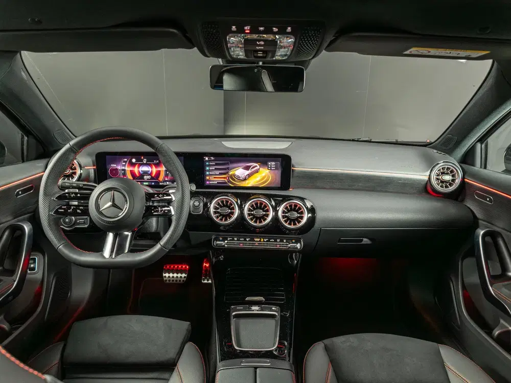 Mercedes-Benz A-Klasse 250 e Business Solution AMG uit 2026, foto 3