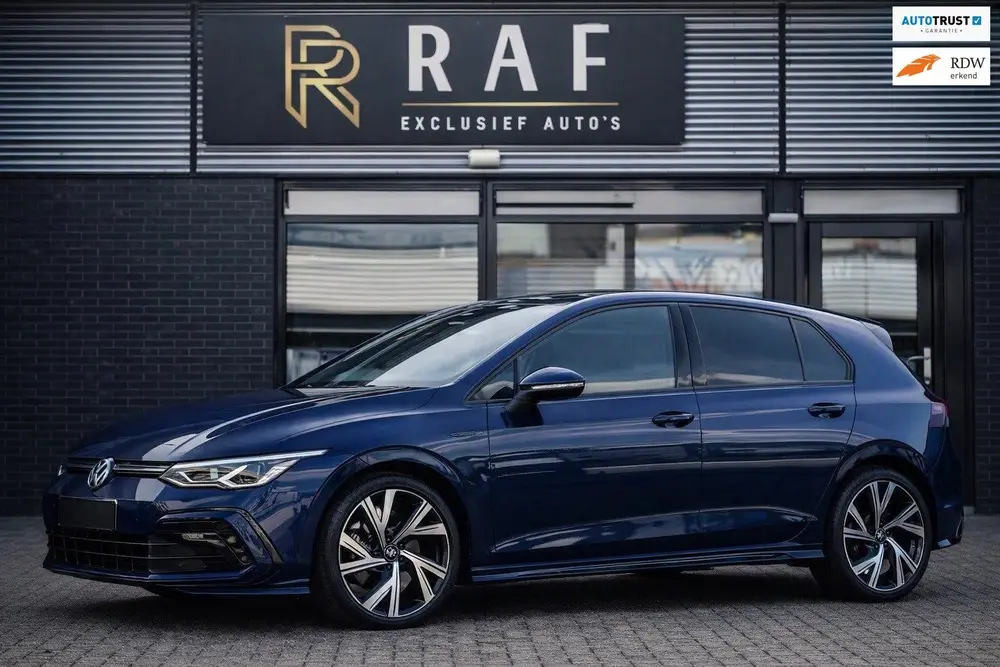 Volkswagen Golf 1.5 eTSI R-Line BusinessAutomaat,Carplay,Atl uit 2023