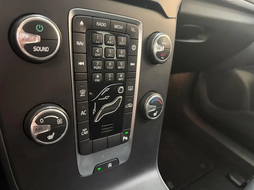 Volvo V40 2.0 T2 Inscription uit 2019, foto 19