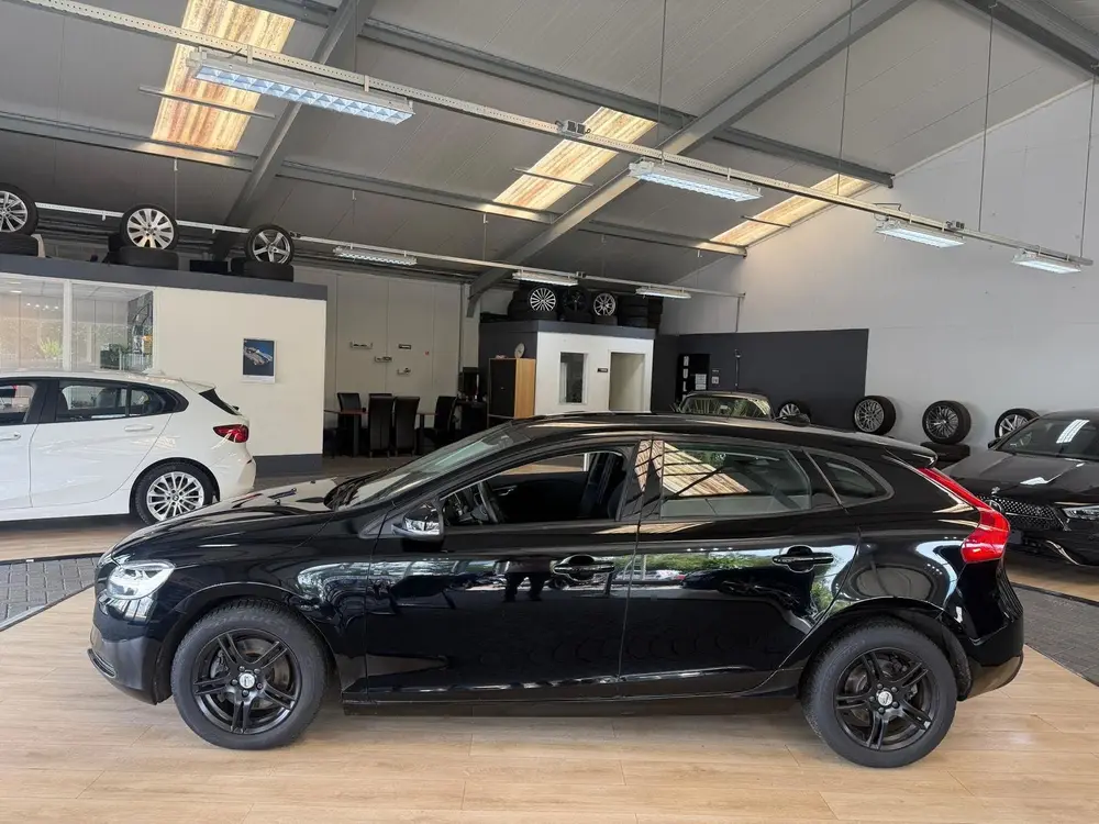 Volvo V40 2.0 T2 Inscription uit 2019, foto 8