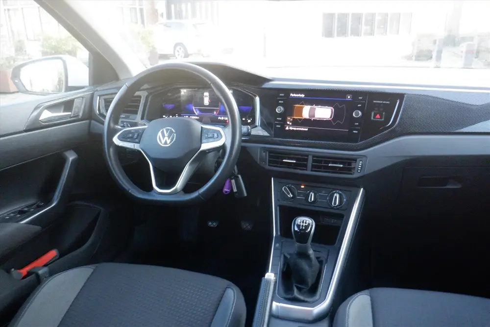 Volkswagen Polo 1.0 TSI 95pk Life PDC voor en achter -CARPLA uit 2023, foto 13