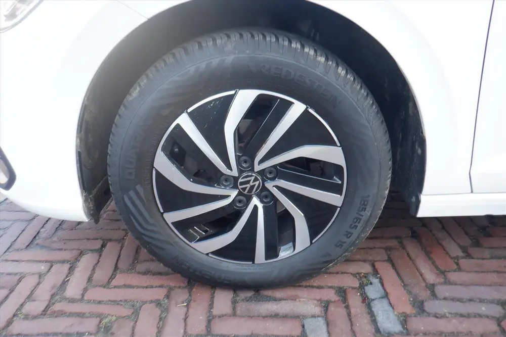 Volkswagen Polo 1.0 TSI 95pk Life PDC voor en achter -CARPLA uit 2023, foto 18