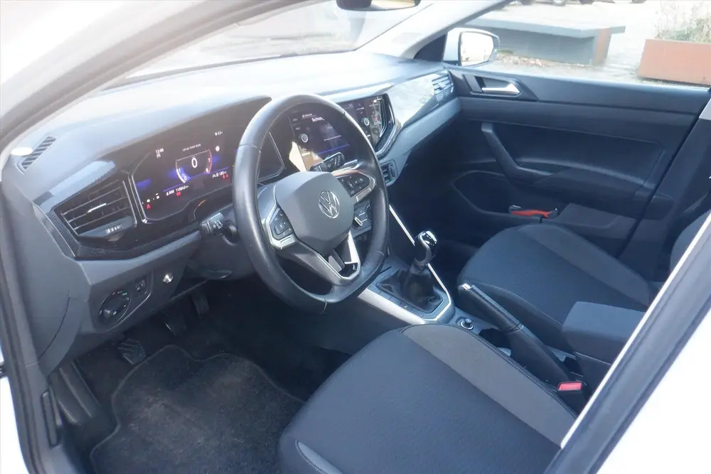 Volkswagen Polo 1.0 TSI 95pk Life PDC voor en achter -CARPLA uit 2023, foto 9