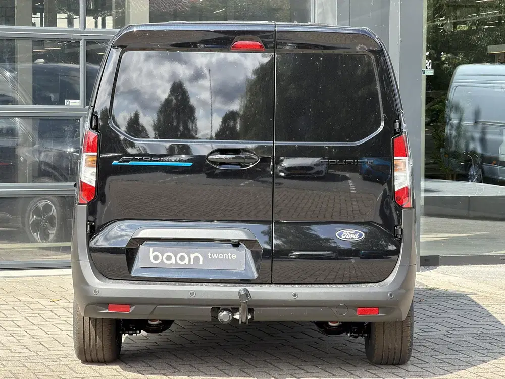 Ford Transit Courier Limited 44 kWh uit 2026, foto 3