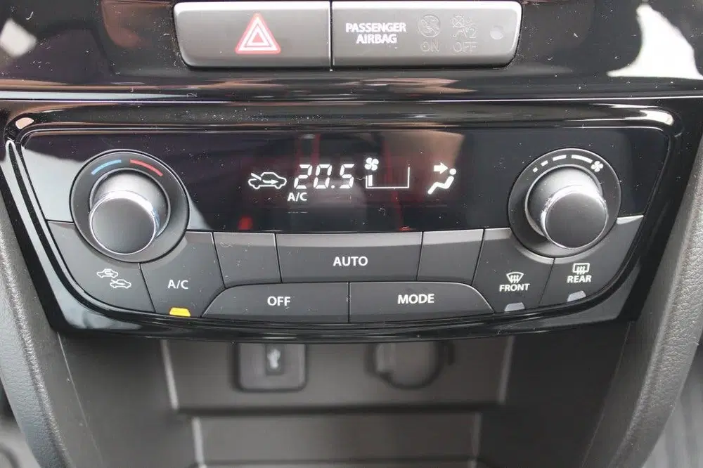 Suzuki Vitara 1.4 Boosterjet Smart Hybrid Select uit 2025, foto 19
