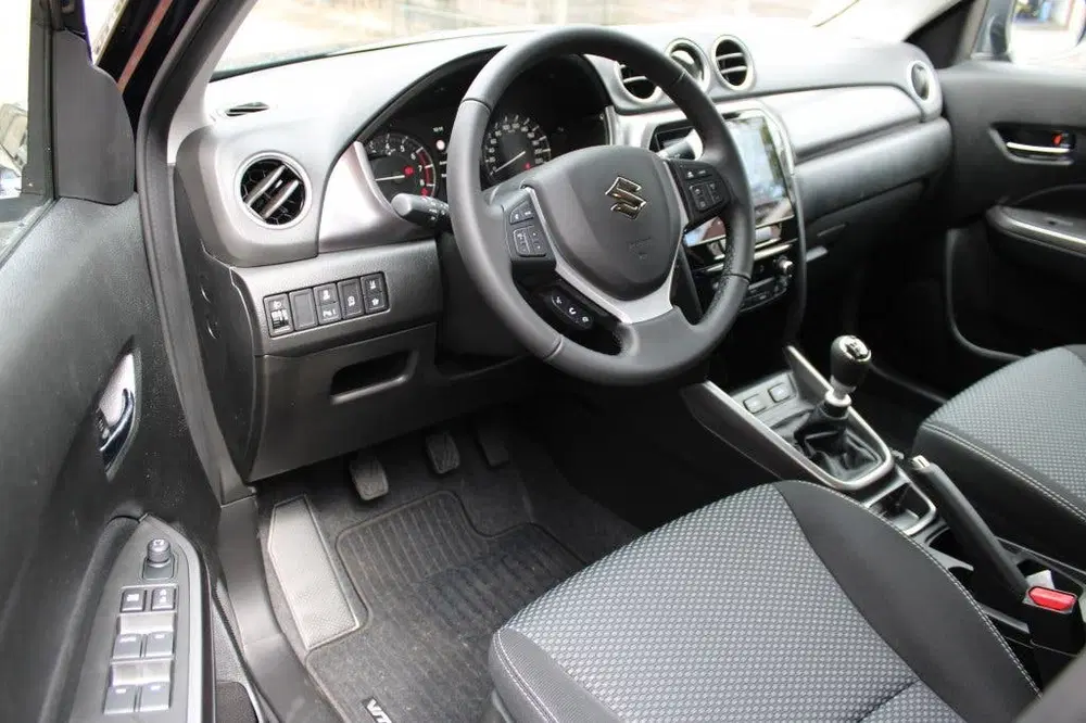Suzuki Vitara 1.4 Boosterjet Smart Hybrid Select uit 2025, foto 2