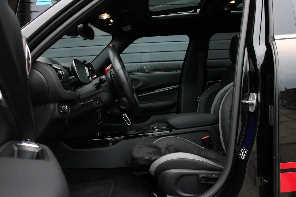 Mini Clubman 2.0 JCW ALL4 John Cooper Works PANO uit 2021, foto 6