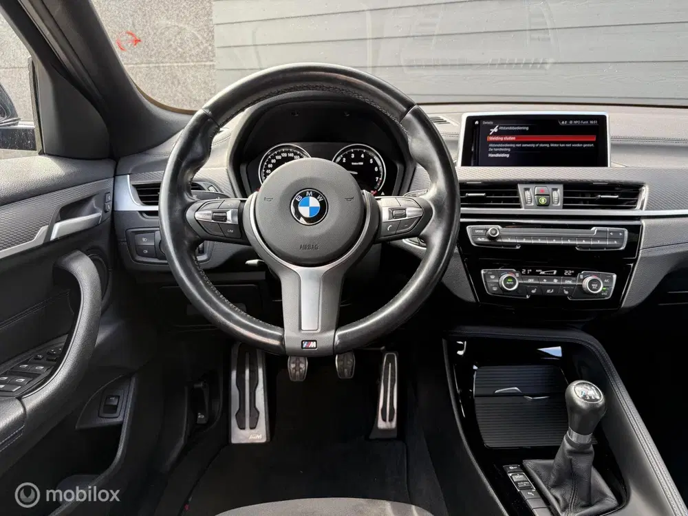 BMW X2 sDrive18i Executive M-Sport Kuipstoel uit 2023, foto 11