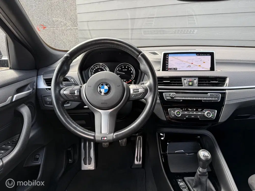 BMW X2 sDrive18i Executive M-Sport Kuipstoel uit 2023, foto 14