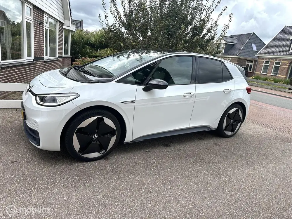 Volkswagen ID.3 First Plus 58 kWh SOH 92,5% PANORAMADAK IQ M uit 2020, foto 2
