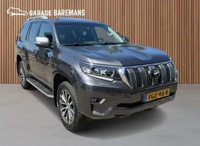 Toyota Land Cruiser 2.8 D-4D-F Executive Window Van uit 2019