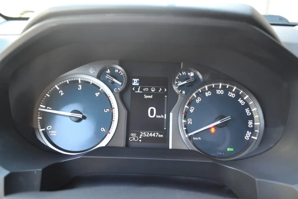 Toyota Land Cruiser 2.8 D-4D-F Executive Window Van uit 2019, foto 12