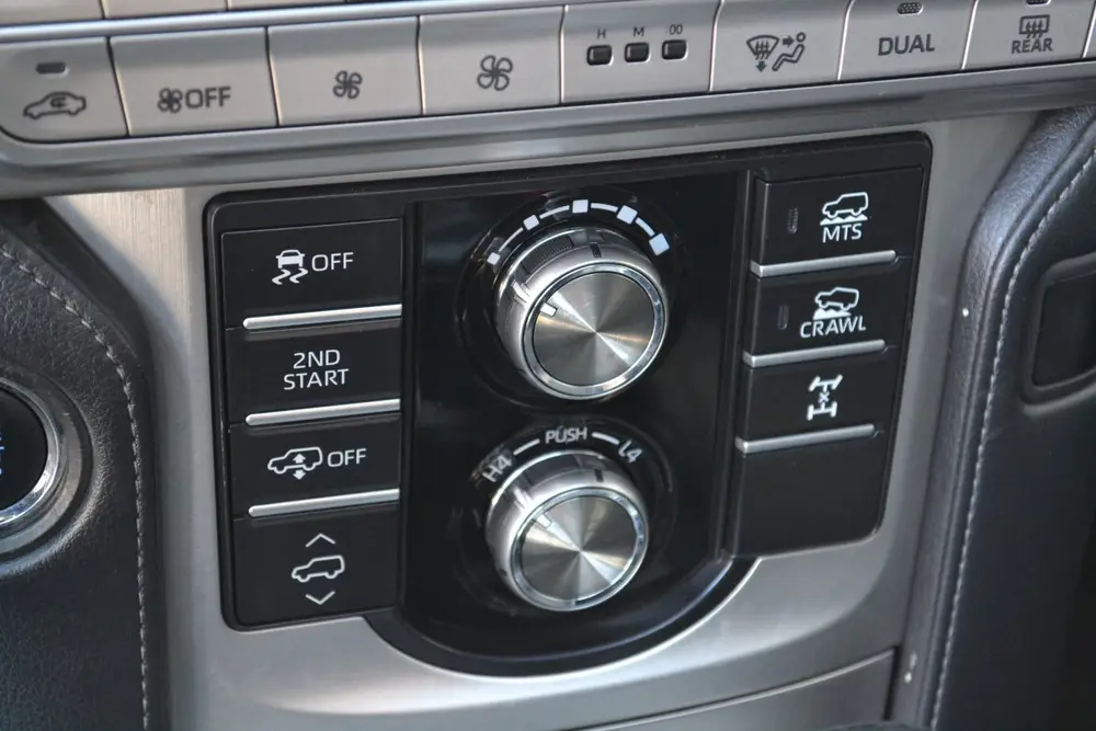 Toyota Land Cruiser 2.8 D-4D-F Executive Window Van uit 2019, foto 17