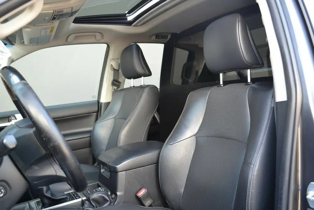 Toyota Land Cruiser 2.8 D-4D-F Executive Window Van uit 2019, foto 9