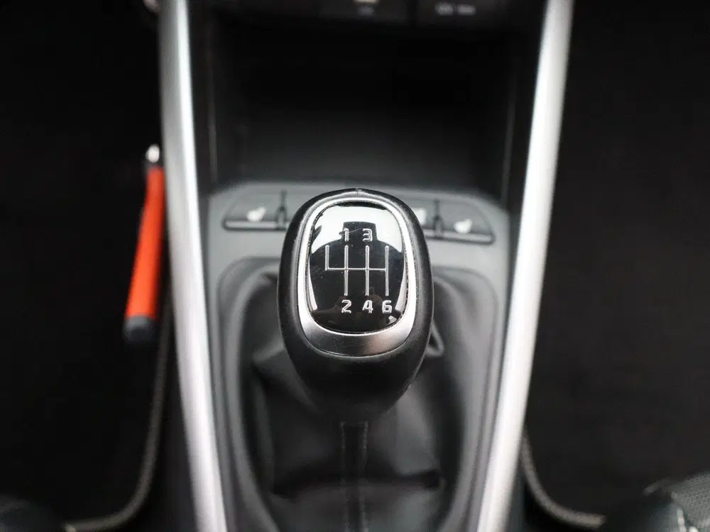 Kia Rio 1.0 T-GDi MHEV GT-Line uit 2022, foto 18