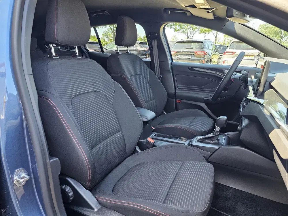 Ford Focus 1.0 EcoBoost Hybrid ST Line uit 2025, foto 10